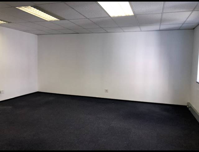 78M² OFFICE TO LET IN ROSEBANK